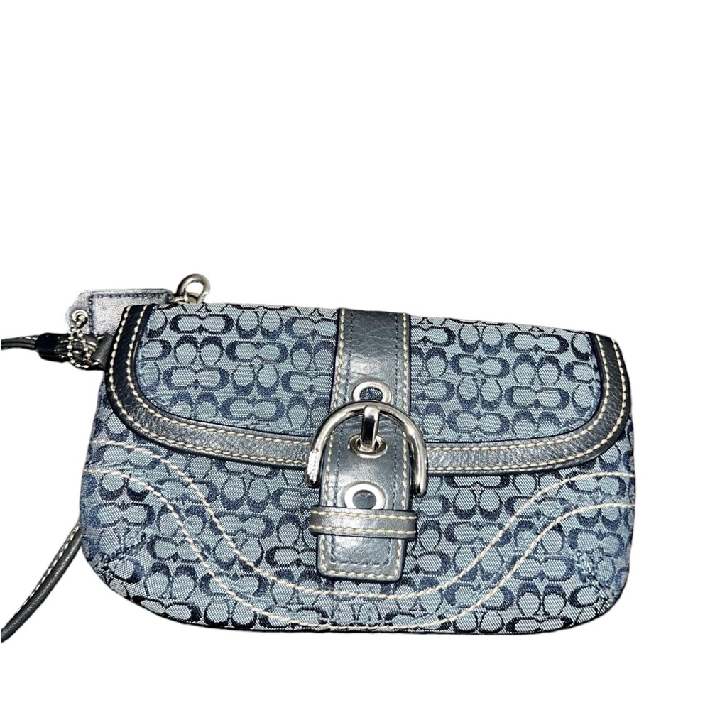 COACH Vintage Y2K Soho Buckle Flap Wristlet/Wallet. Navy/Silver. - Picture 2 of 8